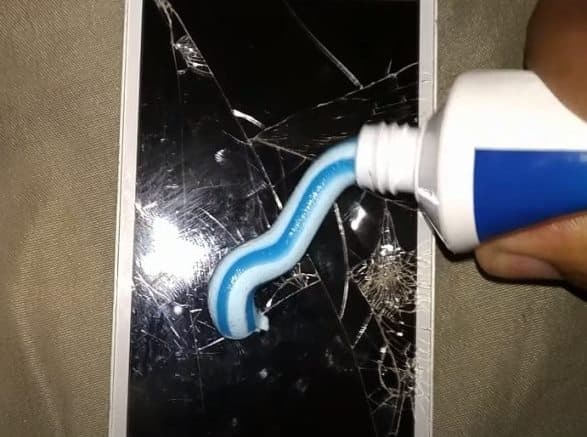 Fix Cracked Phone Screen with Toothpaste